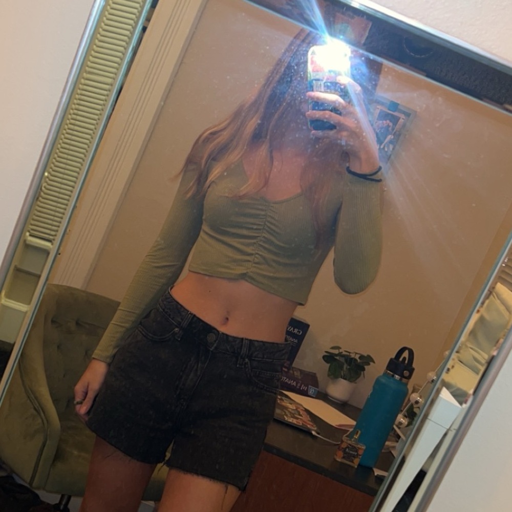 Pacsun Green Ruched Crop Top - Picture 5 of 5